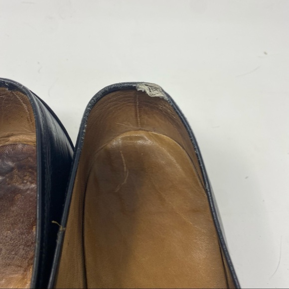 Gucci Black Leather Loafers with Gold Accents - Picture 9 of 13